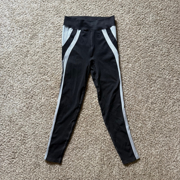 Free People Movement Free Kick Leggings NWOT Size M/L Black Combo - Picture 6 of 7